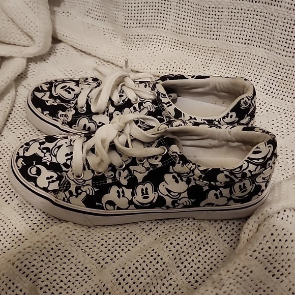 Disney Mickey Mouse Sneakers 7 - Picture 2 of 10